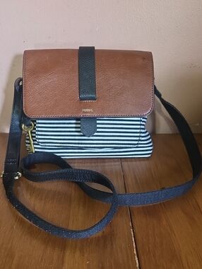 Fossil Kinley Crossbody Bag Leather And Cloth Small White, Black Stripes